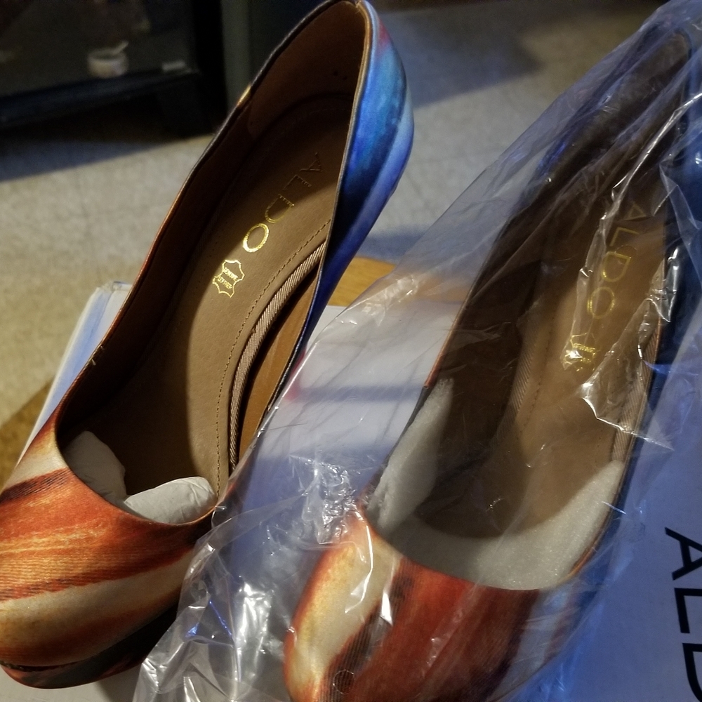 Women Jerolda platform shoes